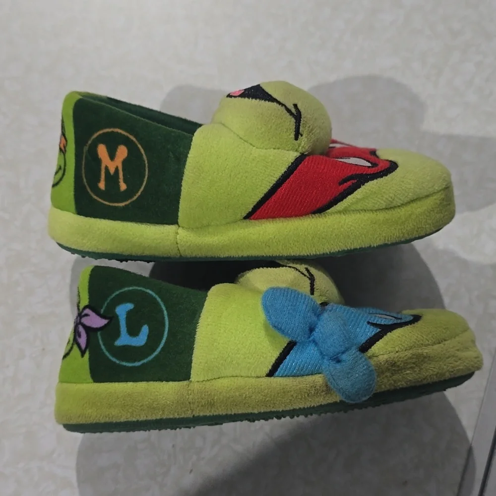 Teenage Mutant Ninja Turtle Slippers Size‎ 7/8